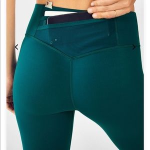 Fabletics high waisted trinity capri